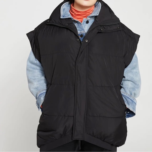 Universal Standard Jackets & Blazers - COPY - Universal Standard Paparazzi Puffer Vest Size XS